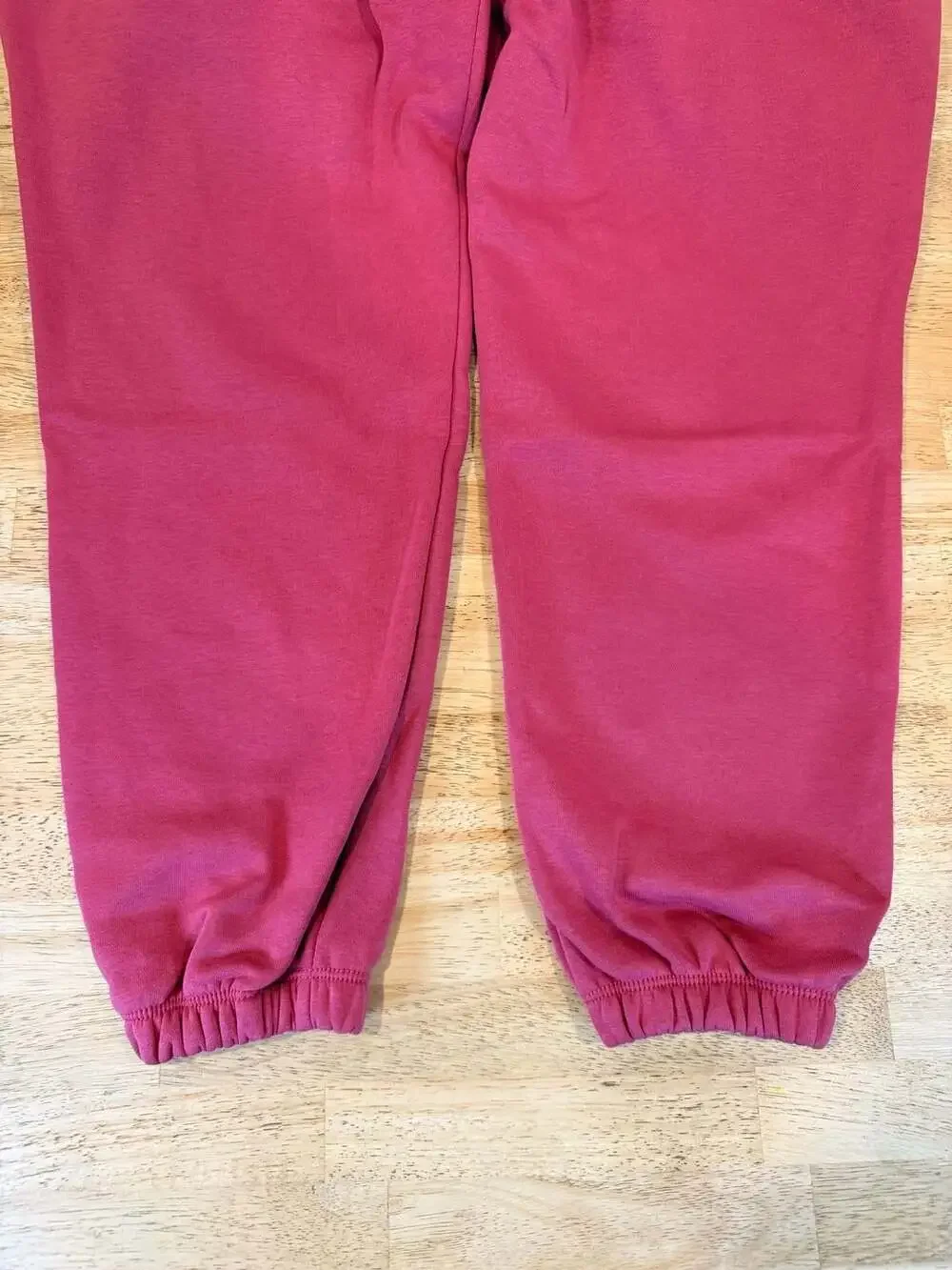 Nike NSW Club Fleece Pants Joggers in Sangria Purple, Kids Size XL
